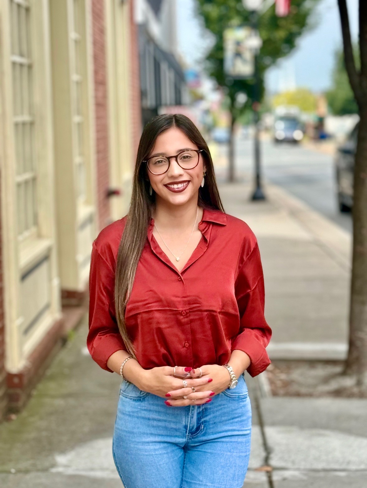 Image of Coldwell Banker Realtor Gabriela Reyes.
